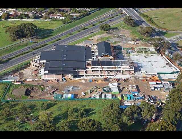 10M² SERVICED OFFICE TO LET IN CONSTANTIA